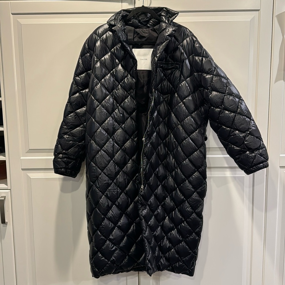 Luxton curve coat in medium.  Like new